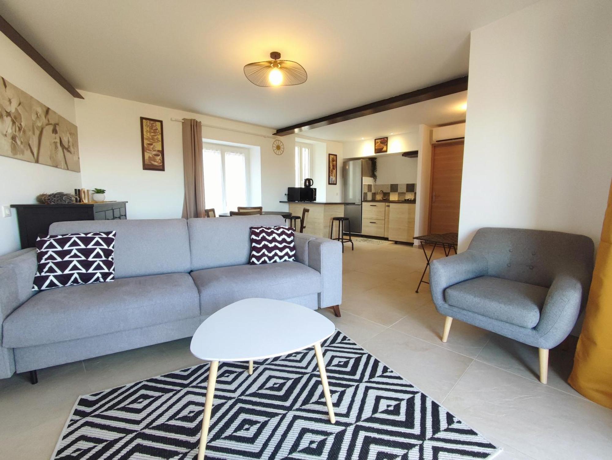 Boho Location 1 Apartment